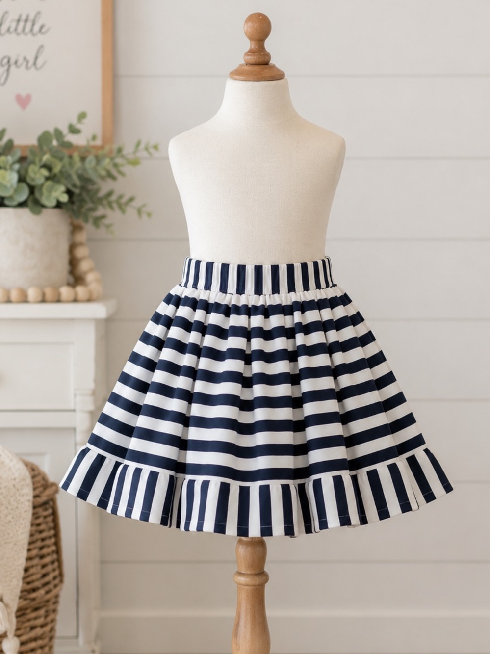 The Eagle’s Eye Girls Size 5 Navy White Striped Twirl Skirt Tulle Lined